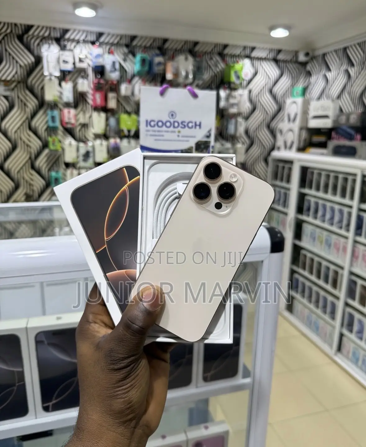 Apple iPhone 16 Pro Max 256 GB Gold