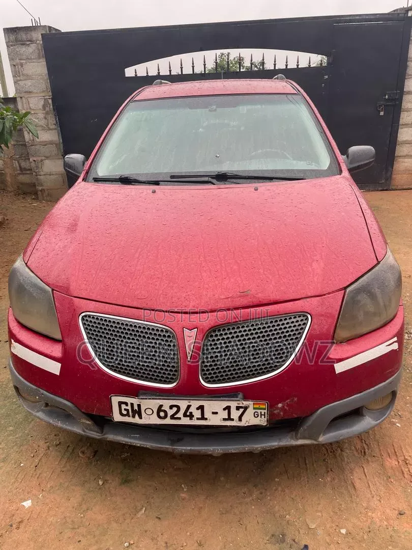 Pontiac Vibe 2006 Red