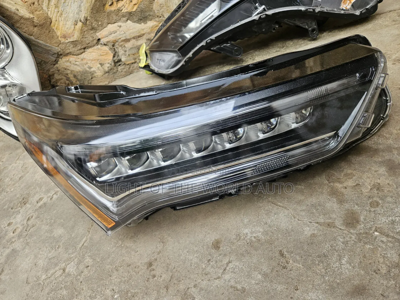 Acura RDX 22 Headlight Right Side Available
