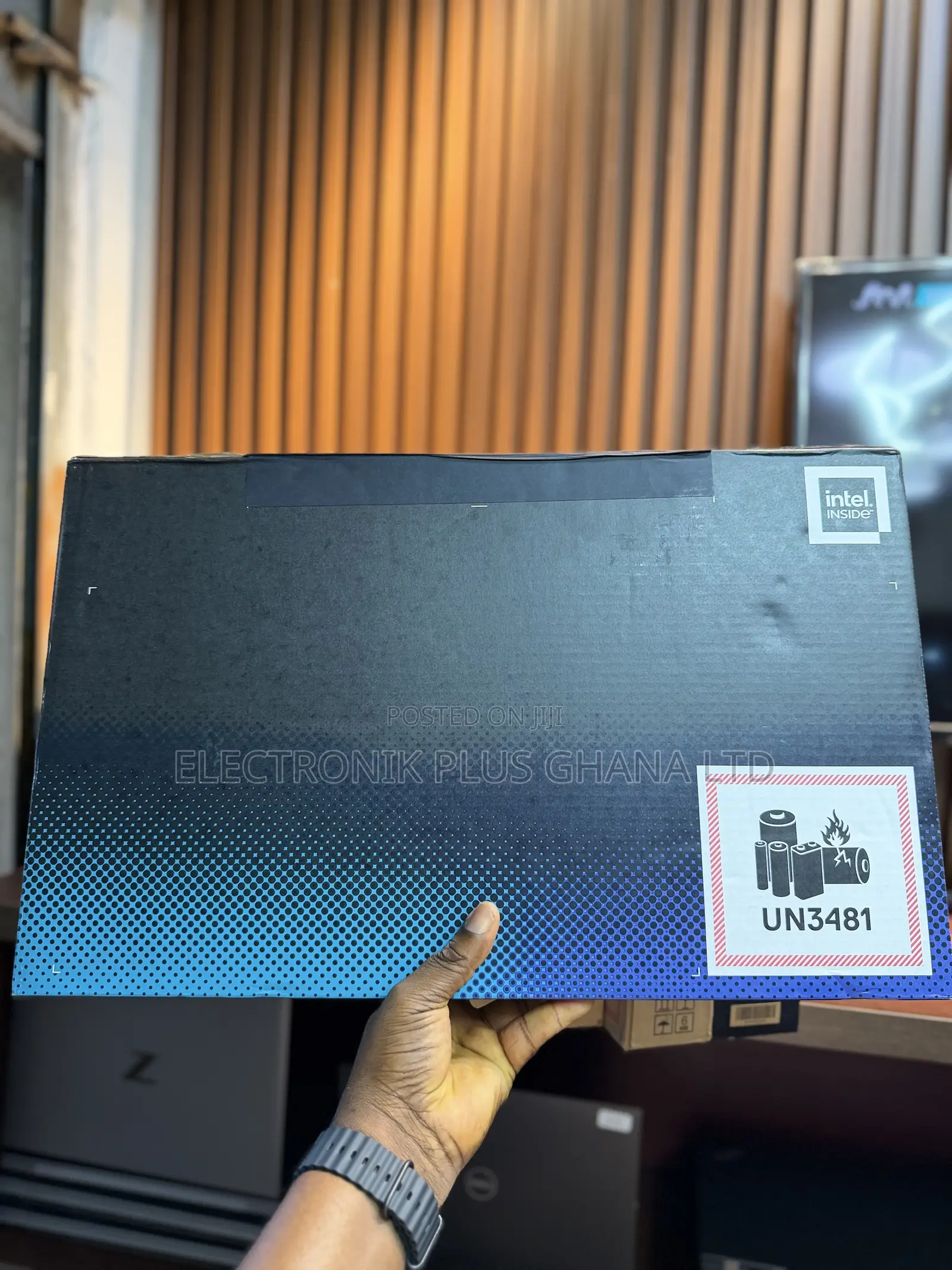 New Laptop Alienware 16 Aurora 16GB Intel Core 7 SSD 1T
