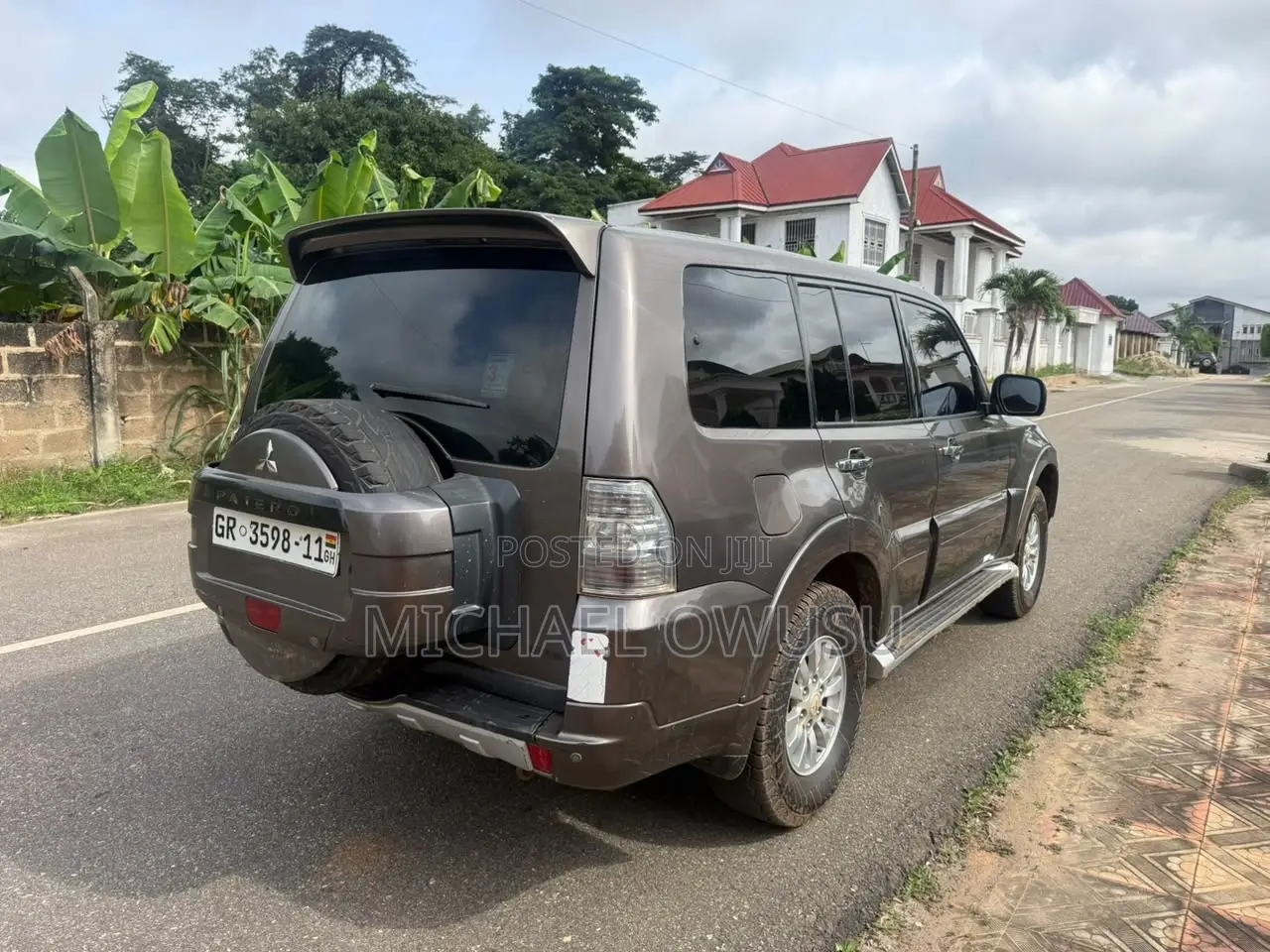 Mitsubishi Pajero 2011 Gray