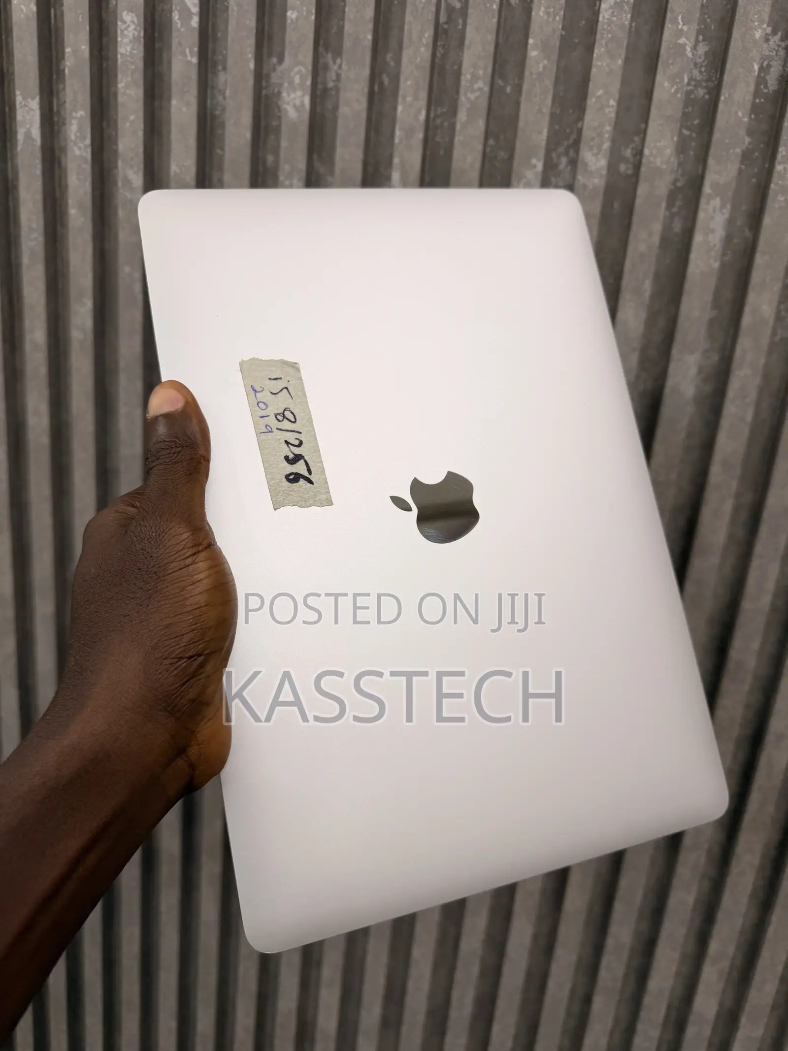Laptop Apple MacBook Pro 2019 8GB Intel Core i5 SSD 256GB