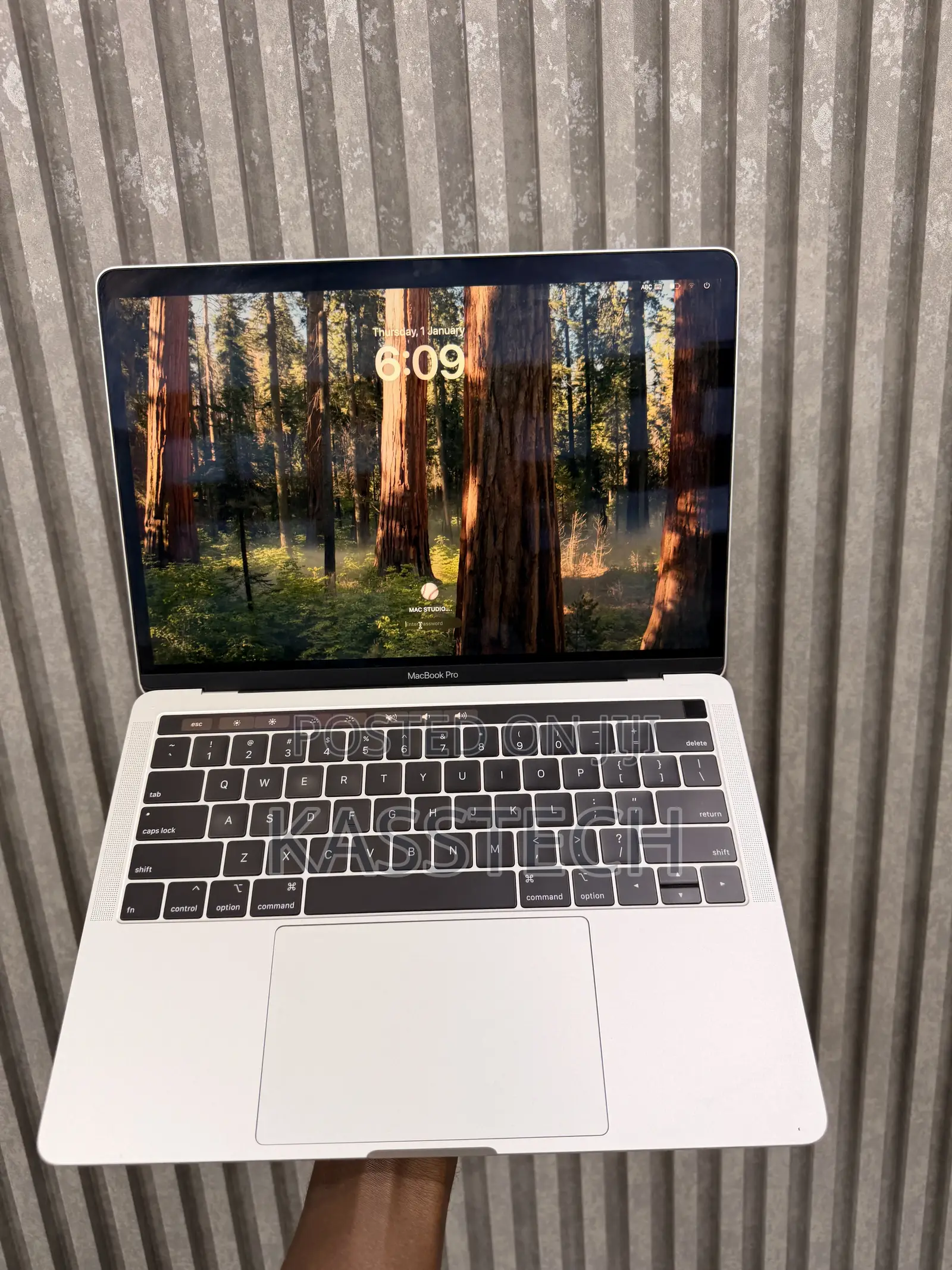 Laptop Apple MacBook Pro 2019 8GB Intel Core i5 SSD 256GB