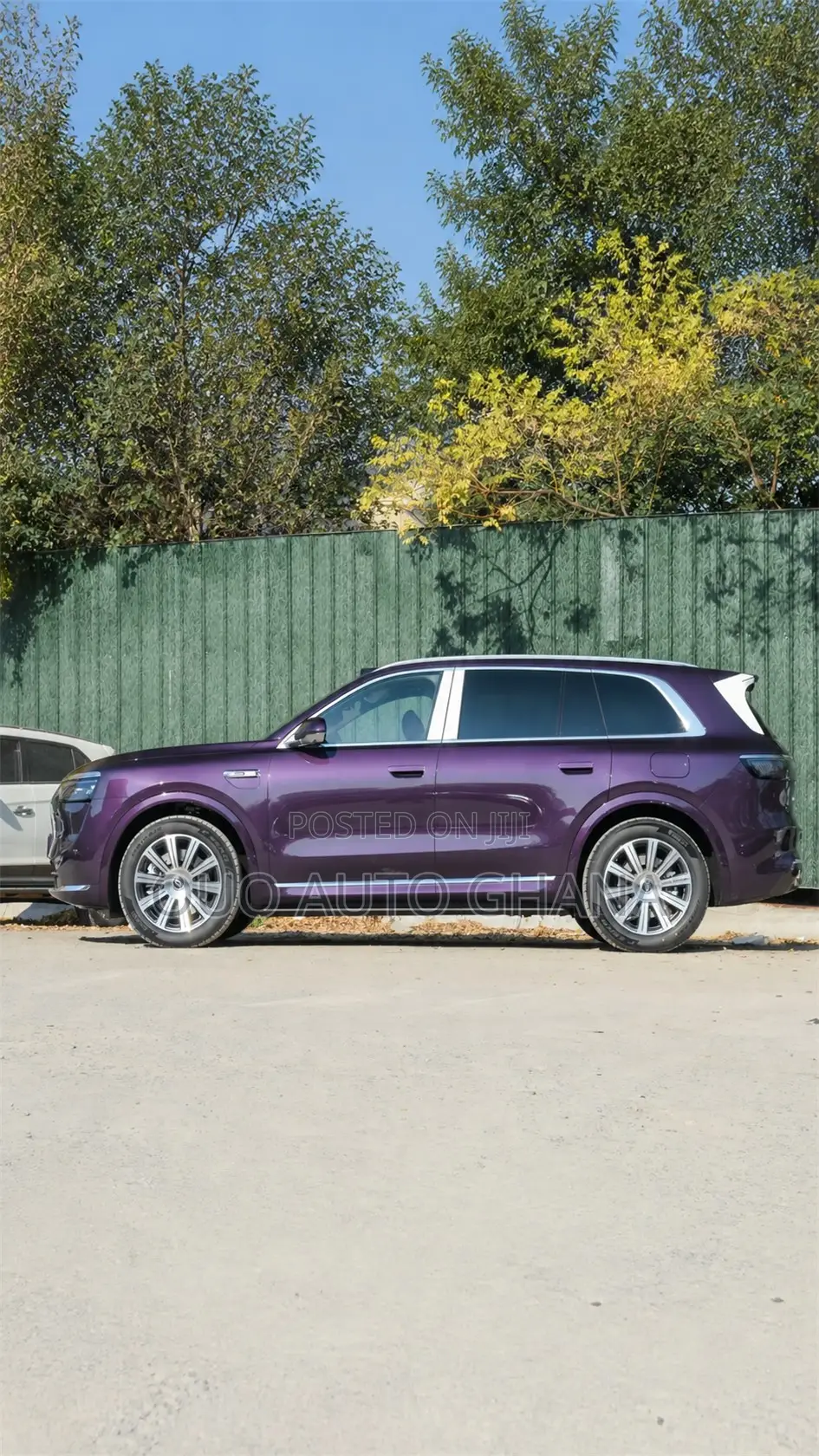 AITO M8 2025 Purple