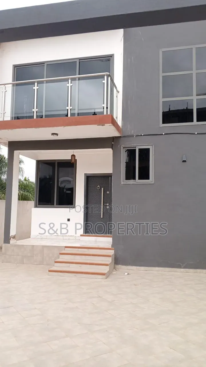 3bdrm House in Ola Achool Area for rent