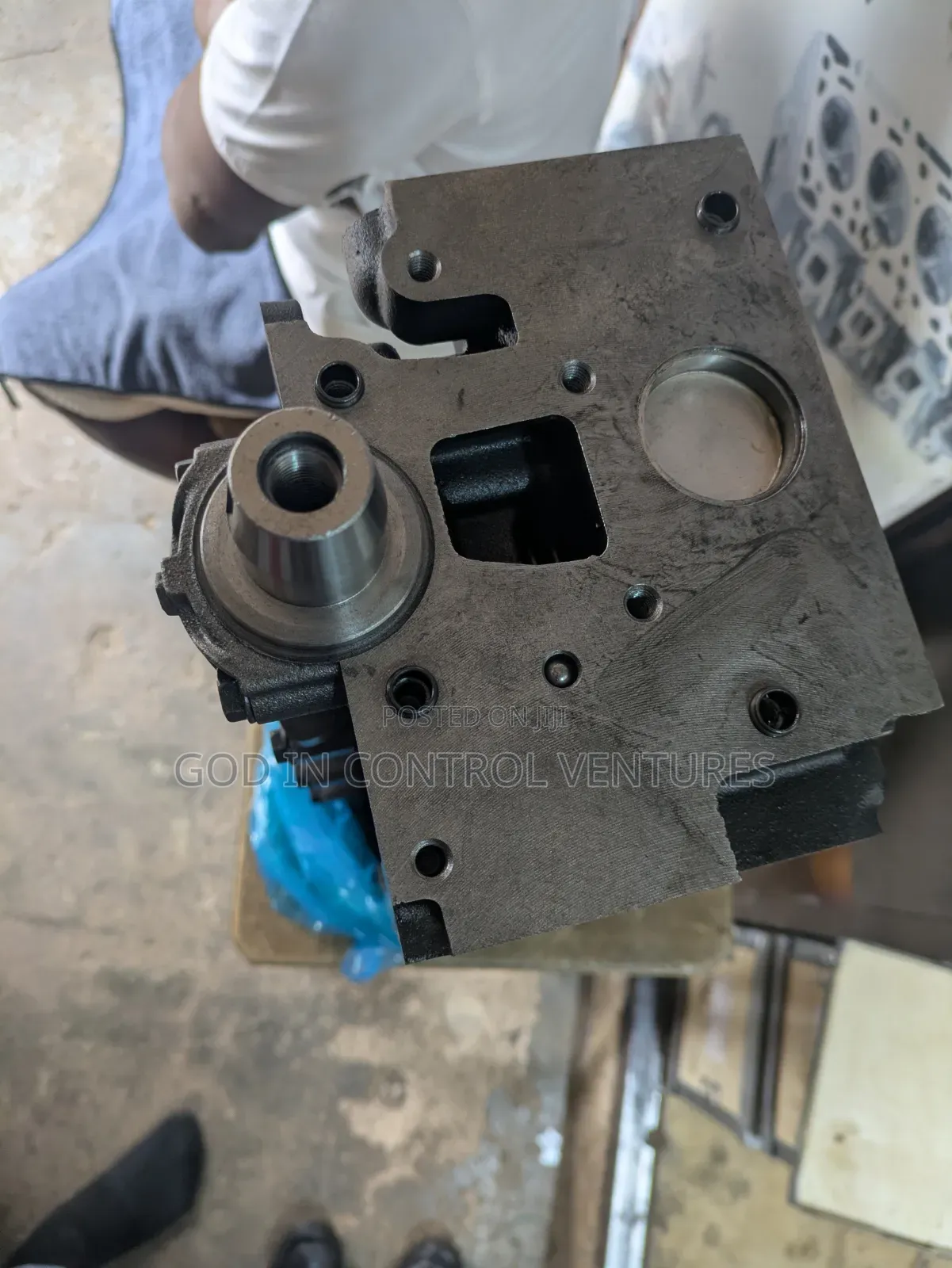 Hilux Cylinder Head 2L