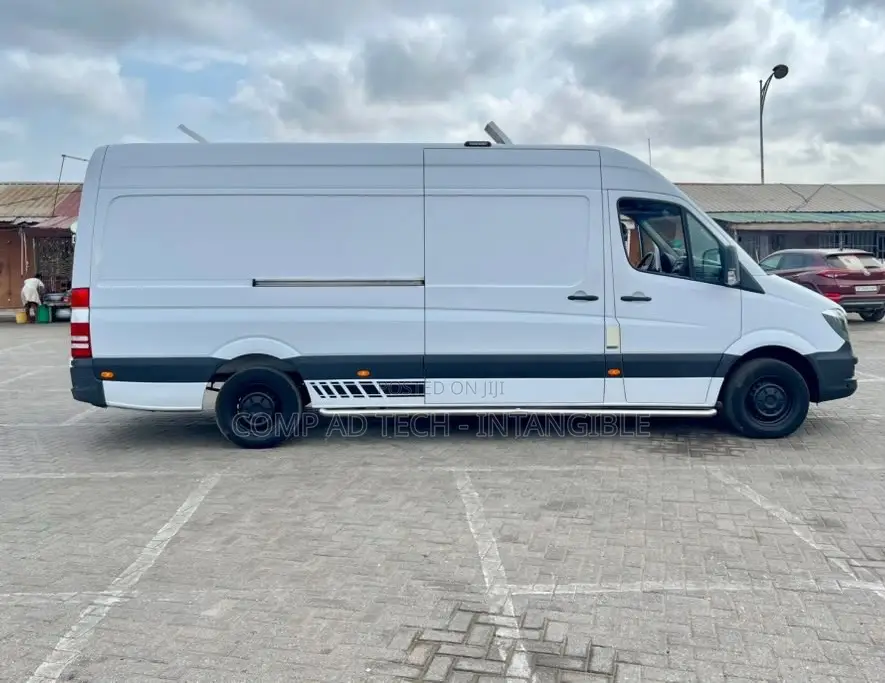 Mercedes-Benz Sprinter 2017 White