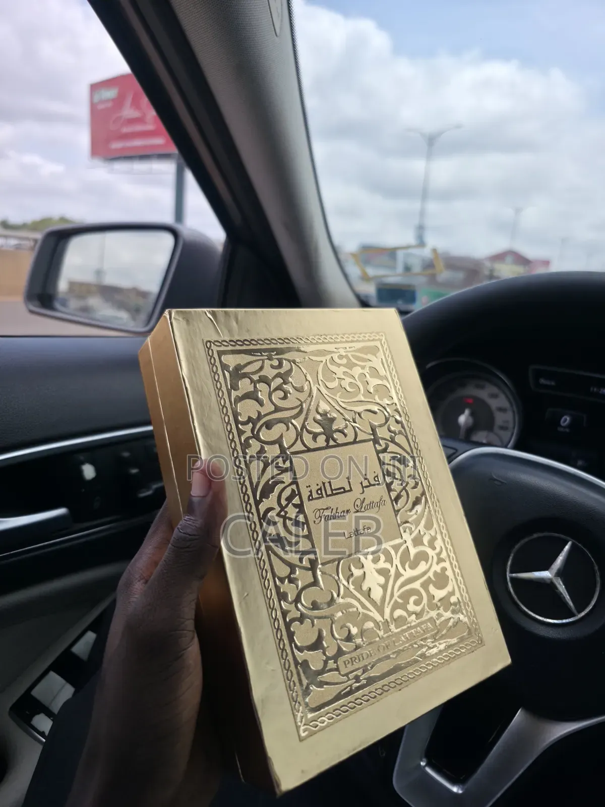 Fakhar Lattafa Gold
