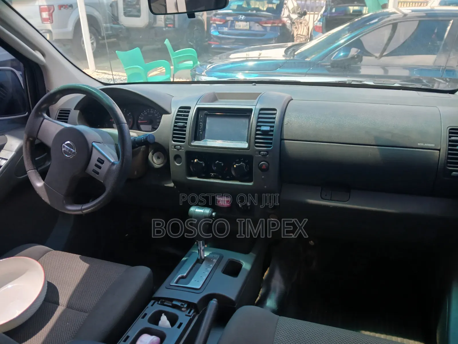 Nissan Navara 2010 White