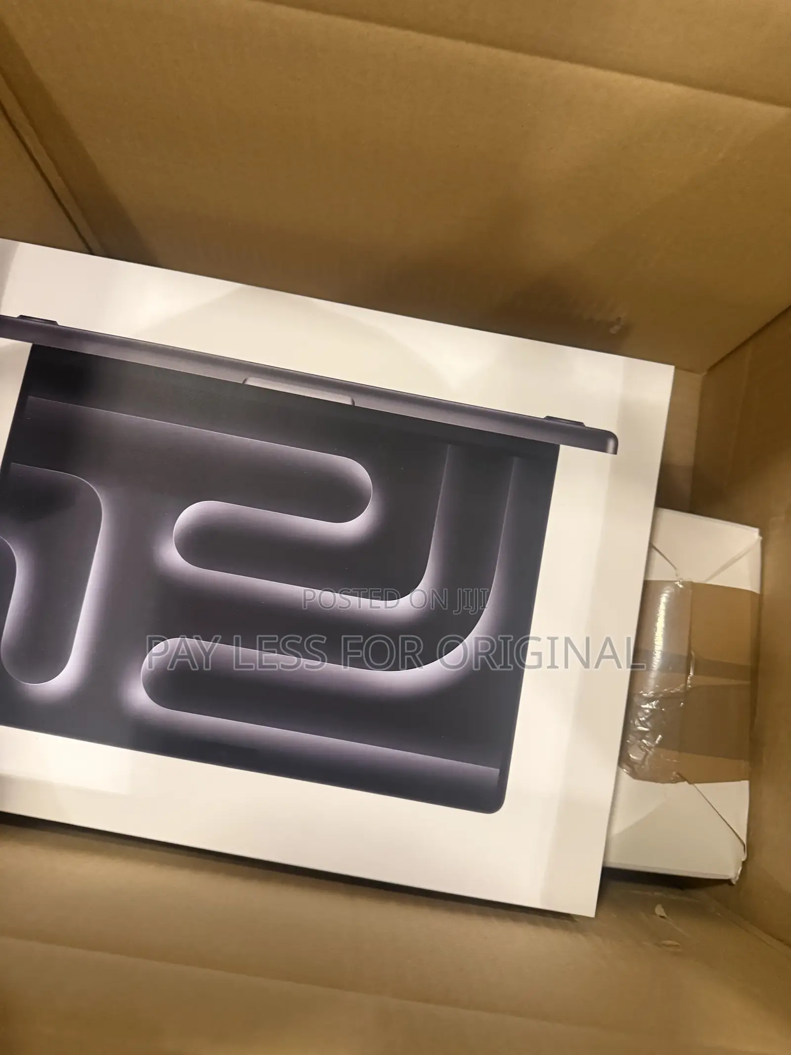 New Laptop Apple MacBook Pro 2023 M3 Pro 36GB Apple M3 SSD 512GB
