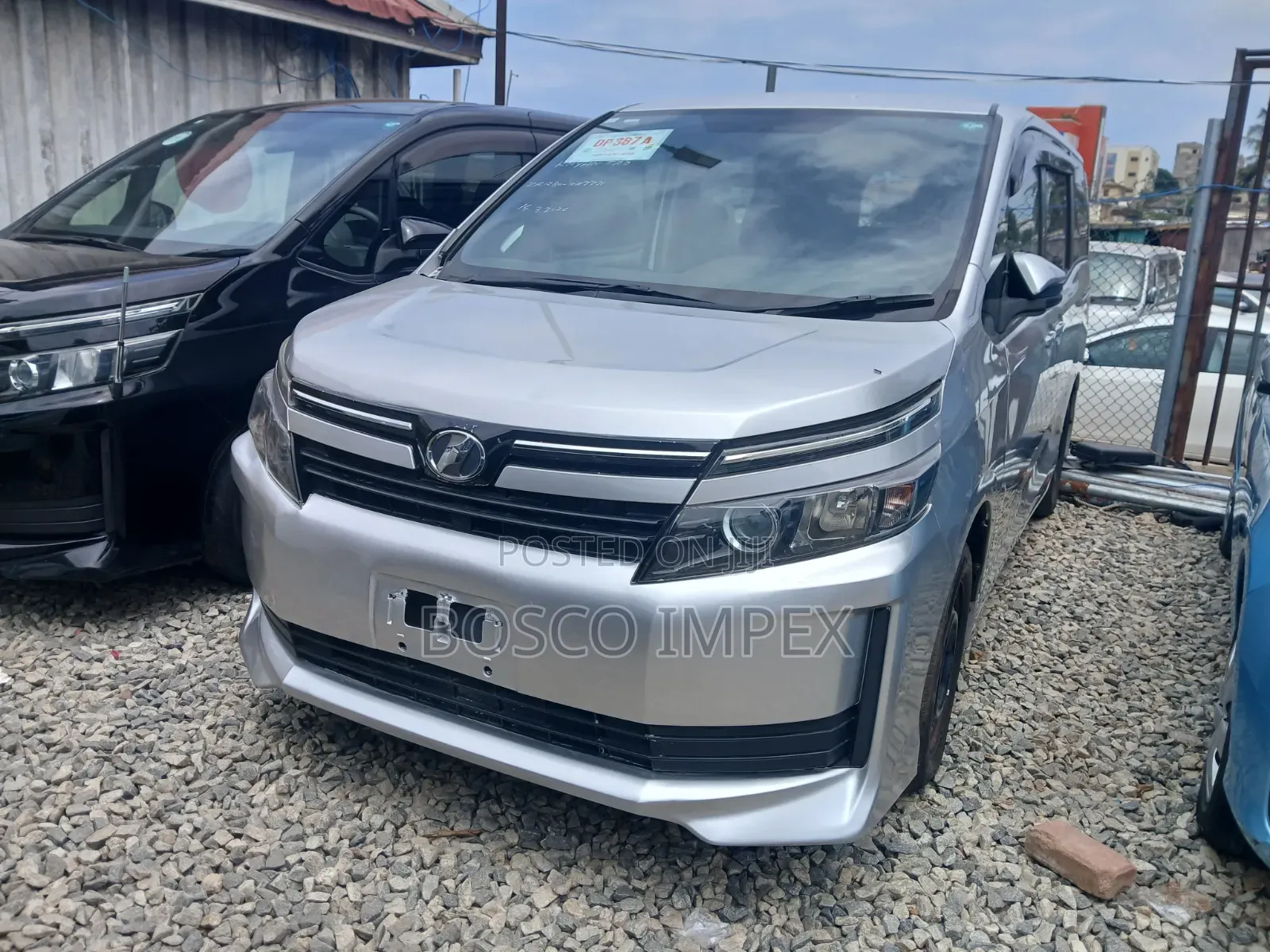 Toyota Voxy 2016 Silver