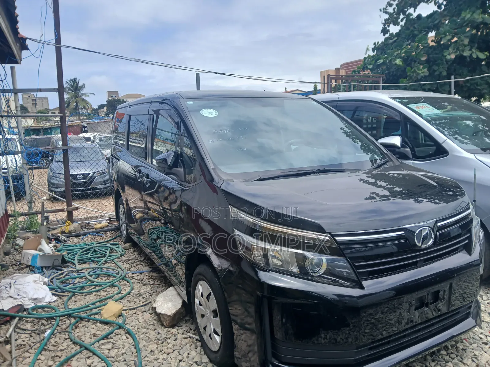 Toyota Voxy 2016