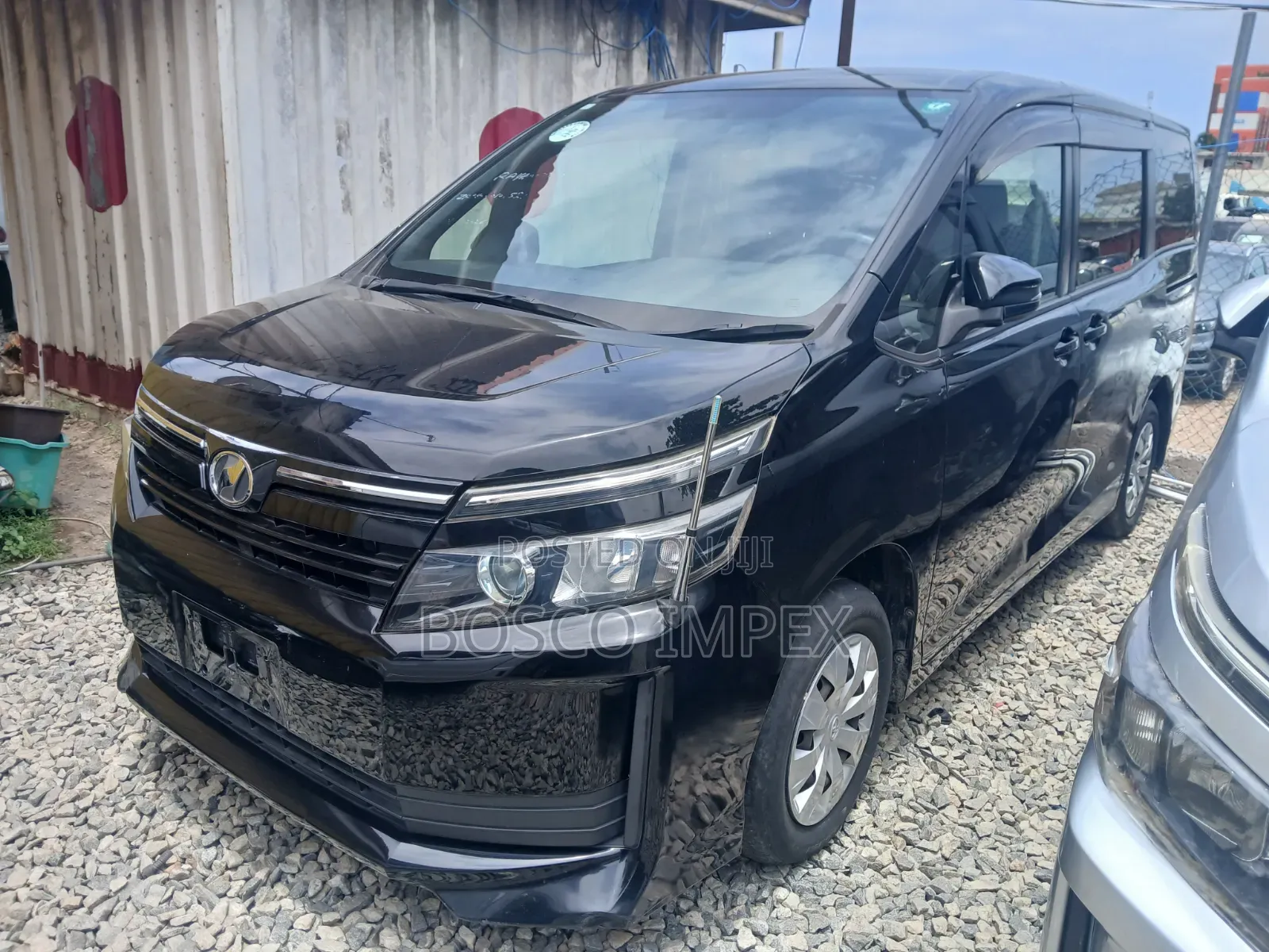 Toyota Voxy 2016