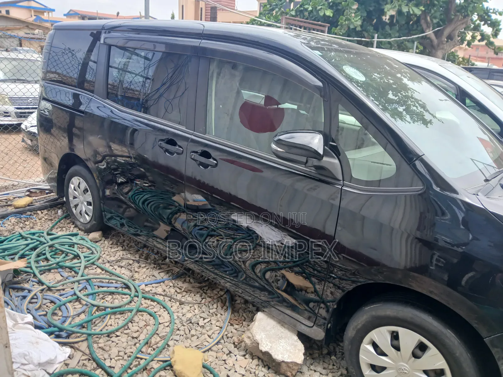 Toyota Voxy 2016
