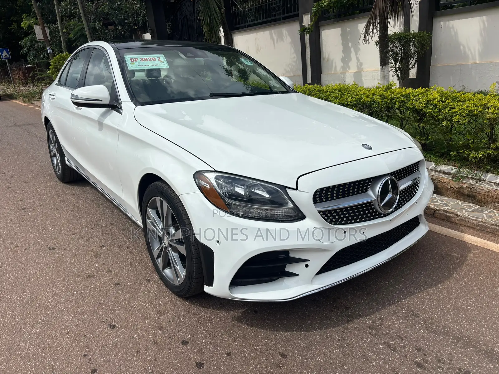 Mercedes-Benz C300 Luxury 4matic Sedan AWD (2.0L 4cyl 7A) 2017 White