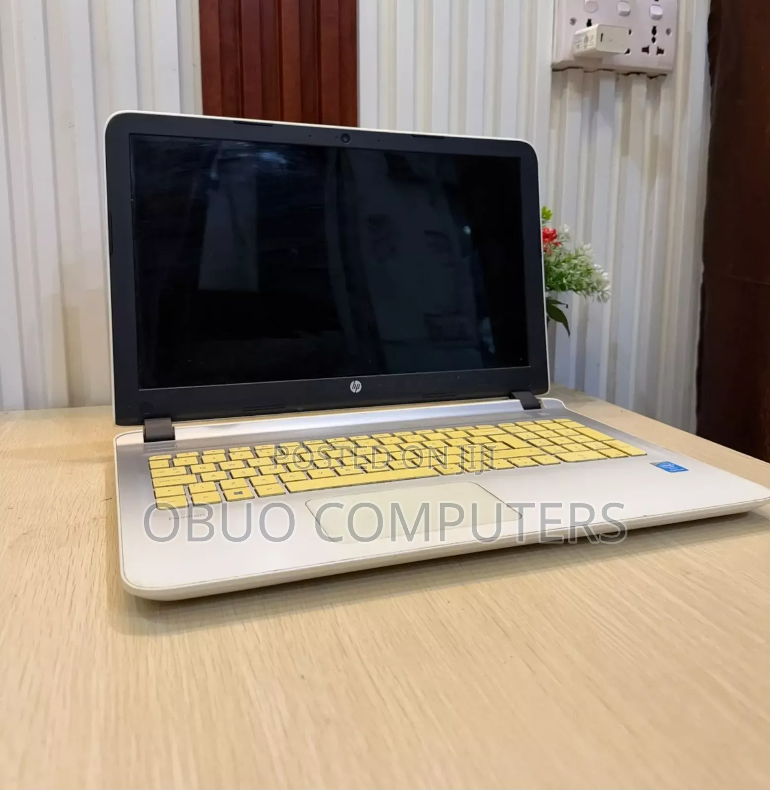 Laptop HP 15-da2933nia 8GB Intel SSD 128GB