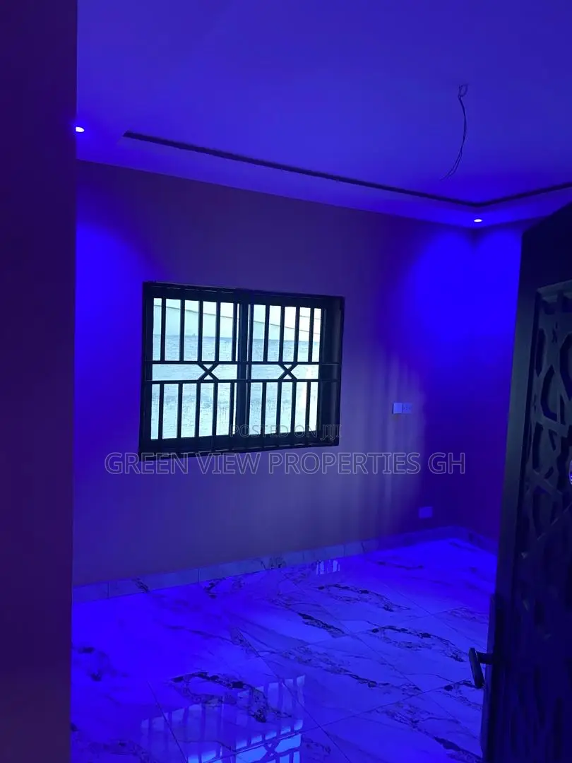 2bdrm Apartment in West Hills Mall Area for rent