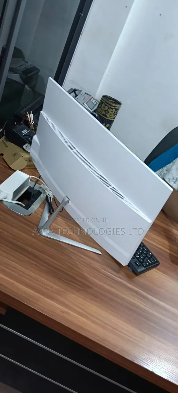 New Desktop Computer 8GB Intel Core i5 SSD 256GB