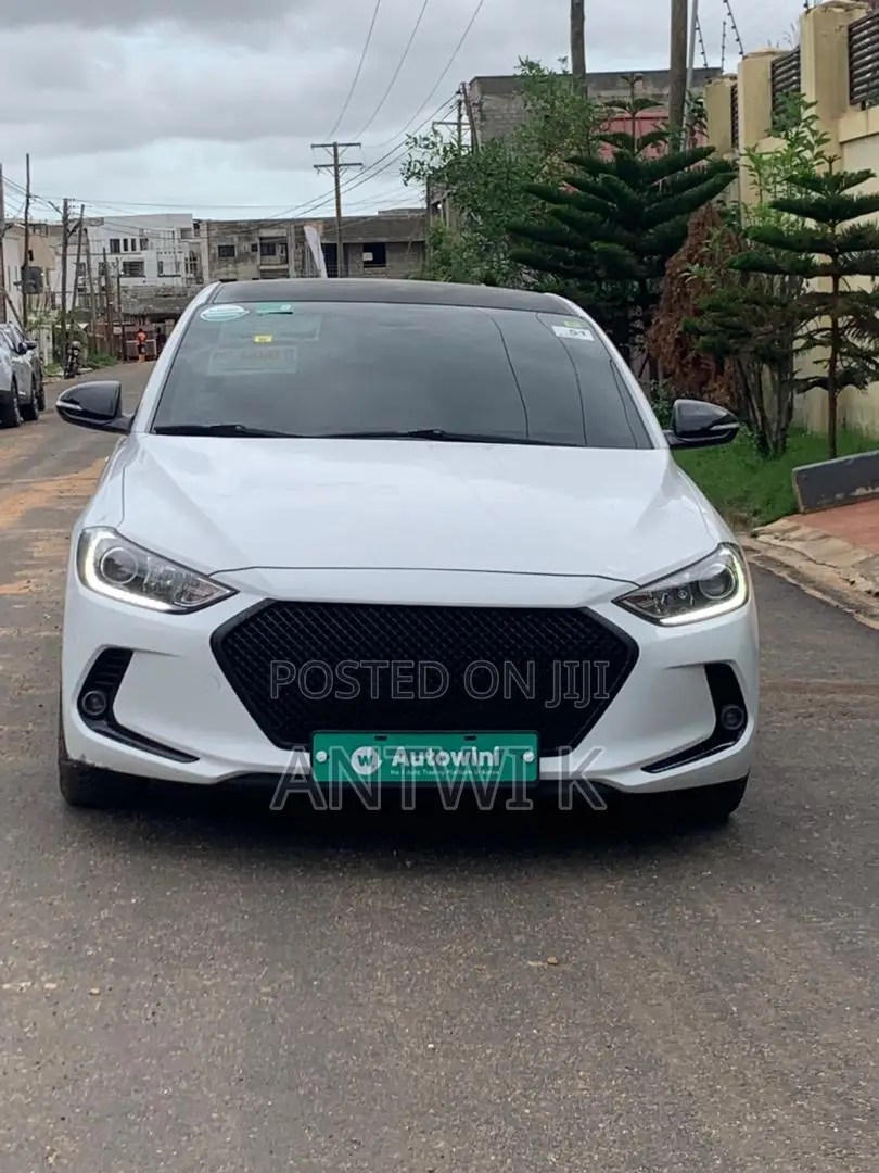 Hyundai Avante 2018 White