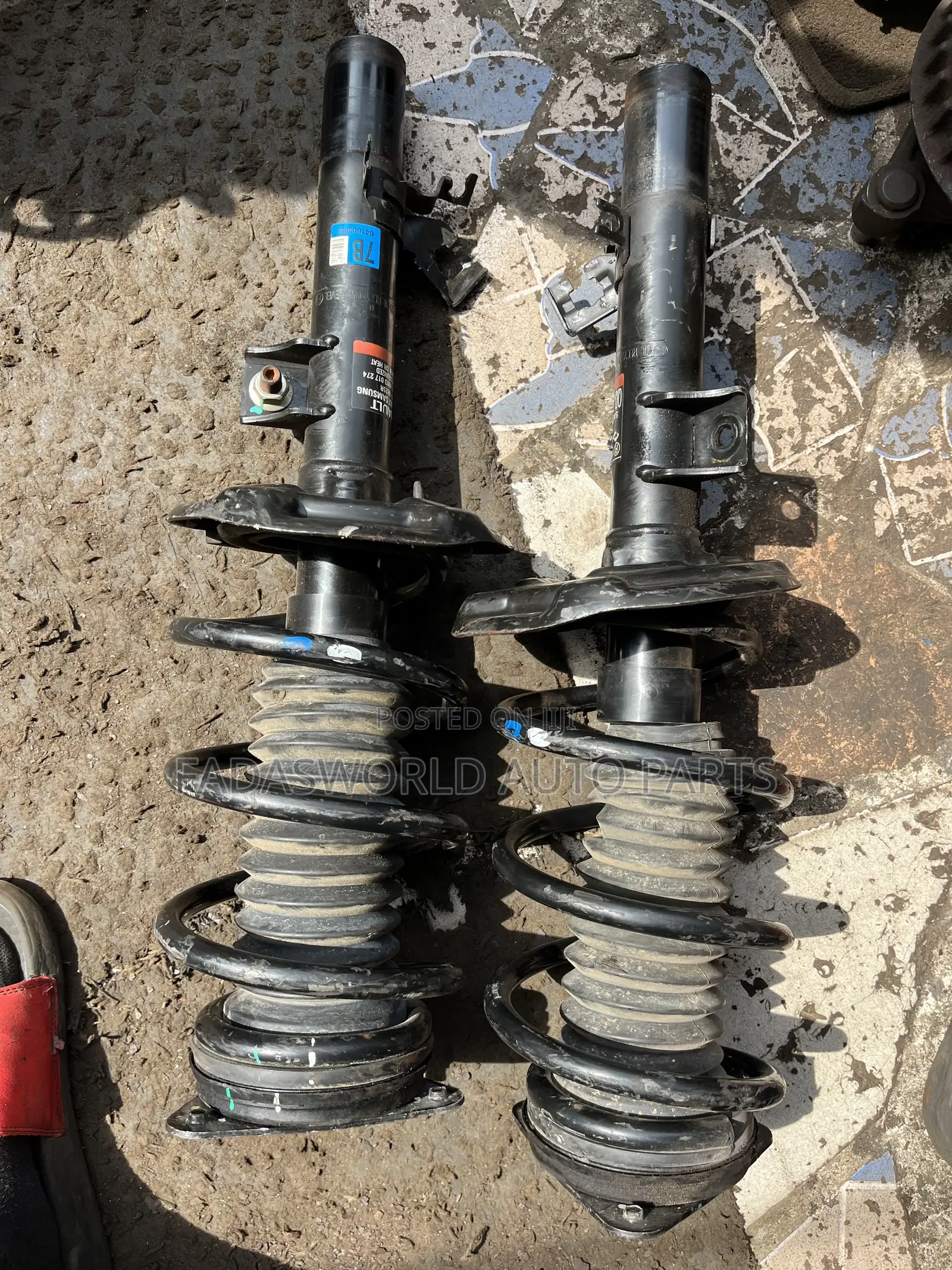 2019 Nissan Rogue Front Shocks Pair