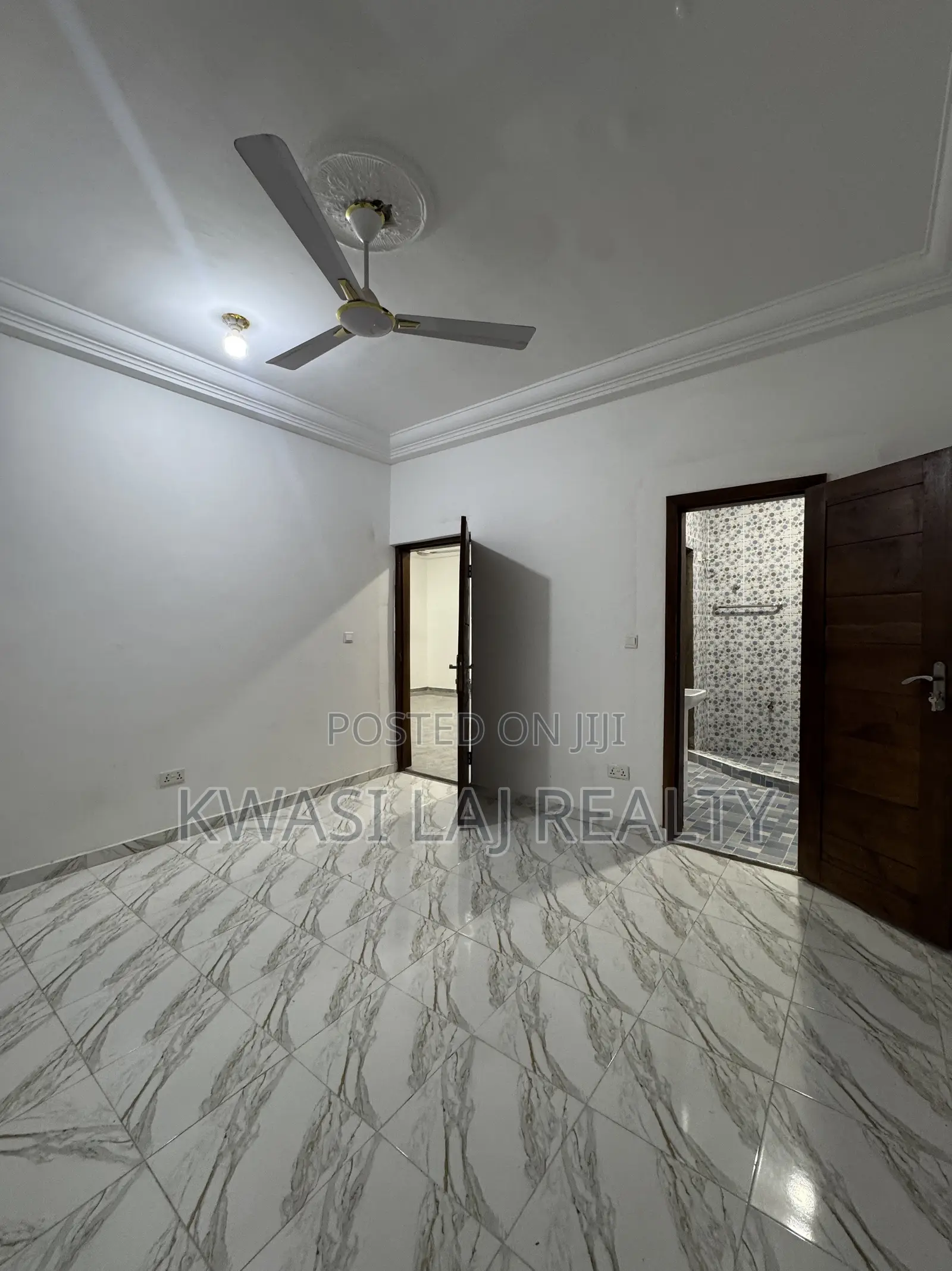 2bdrm Apartment in Whitecross, Weija for rent