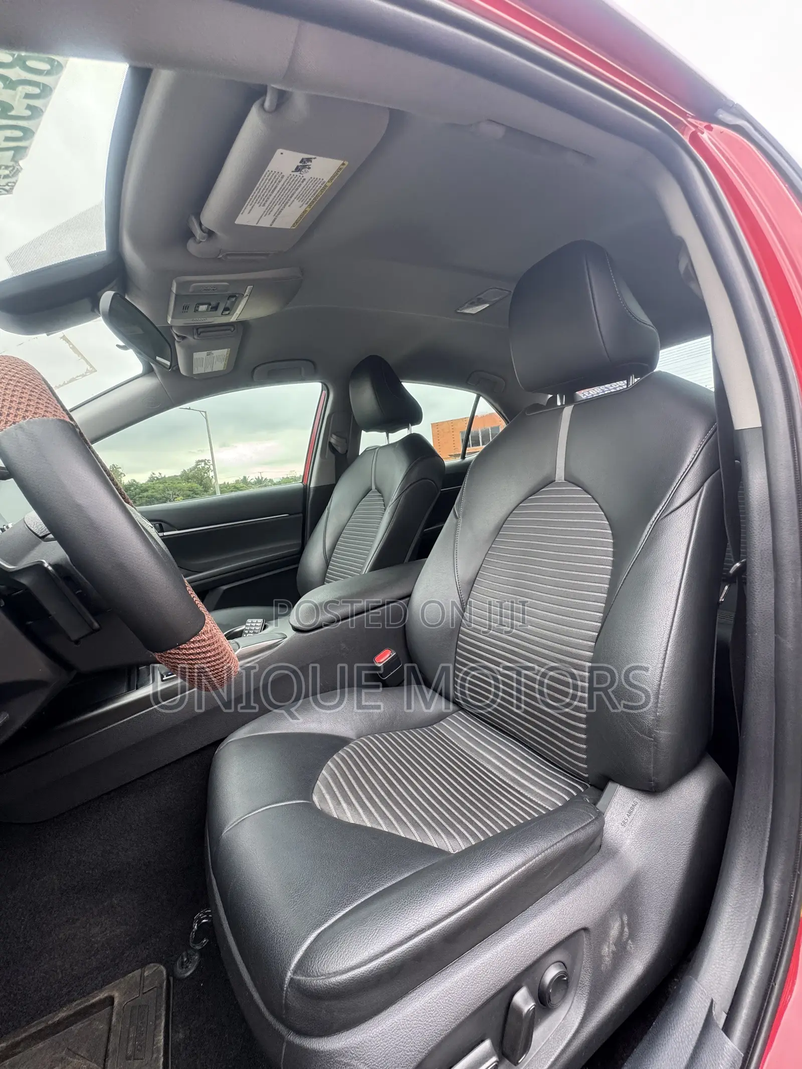 Toyota Camry SE 2021 Red