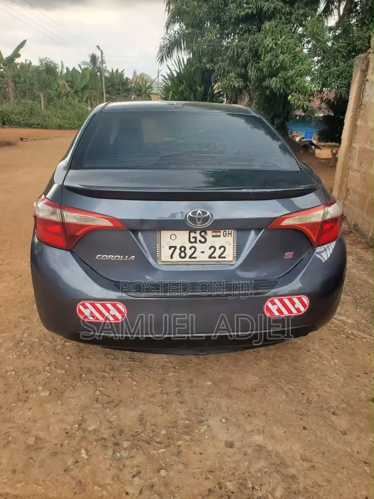 Toyota Corolla 2016 Gray