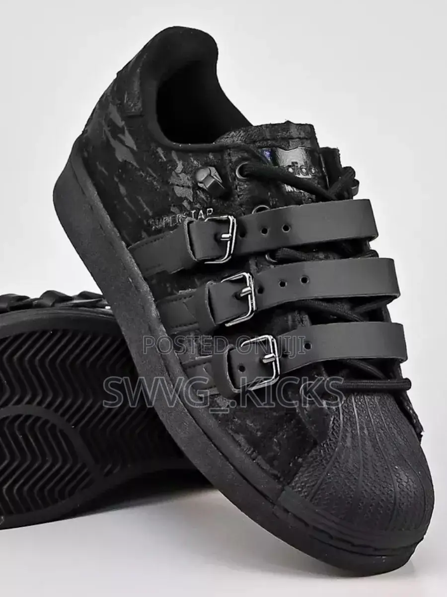 Adidas Superstar "Rabbit Hole"