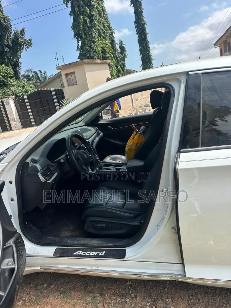 Honda Accord Touring 2018 White