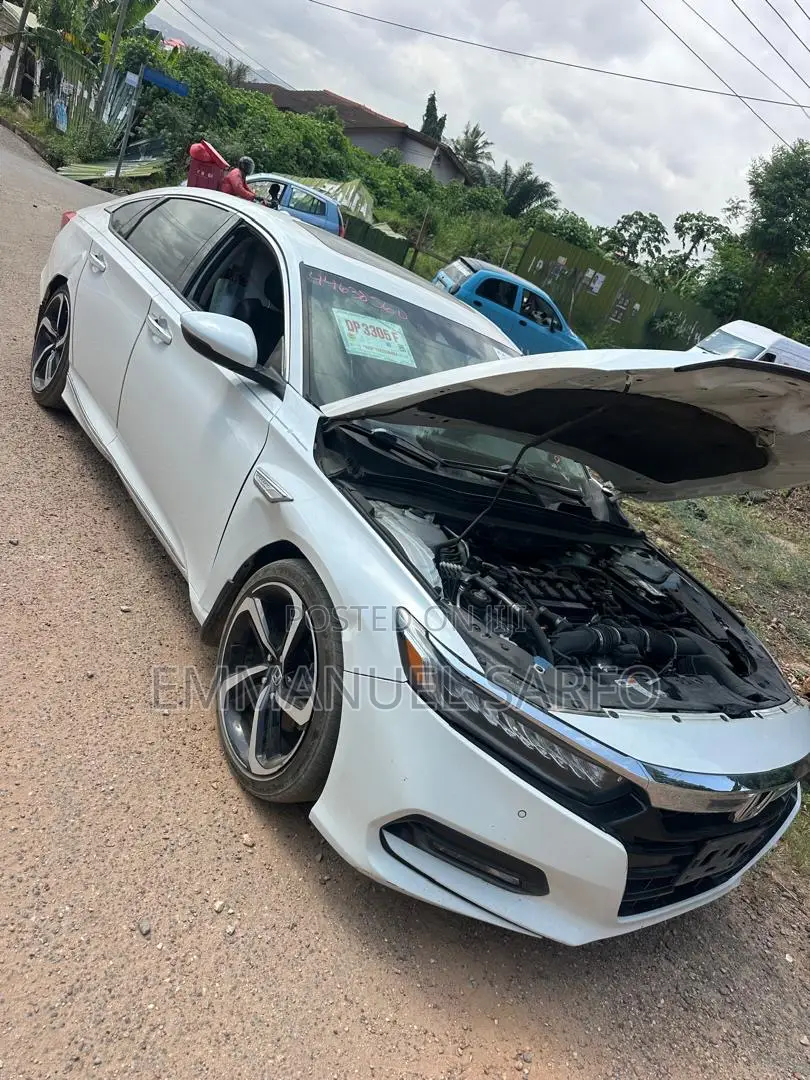Honda Accord Touring 2018 White