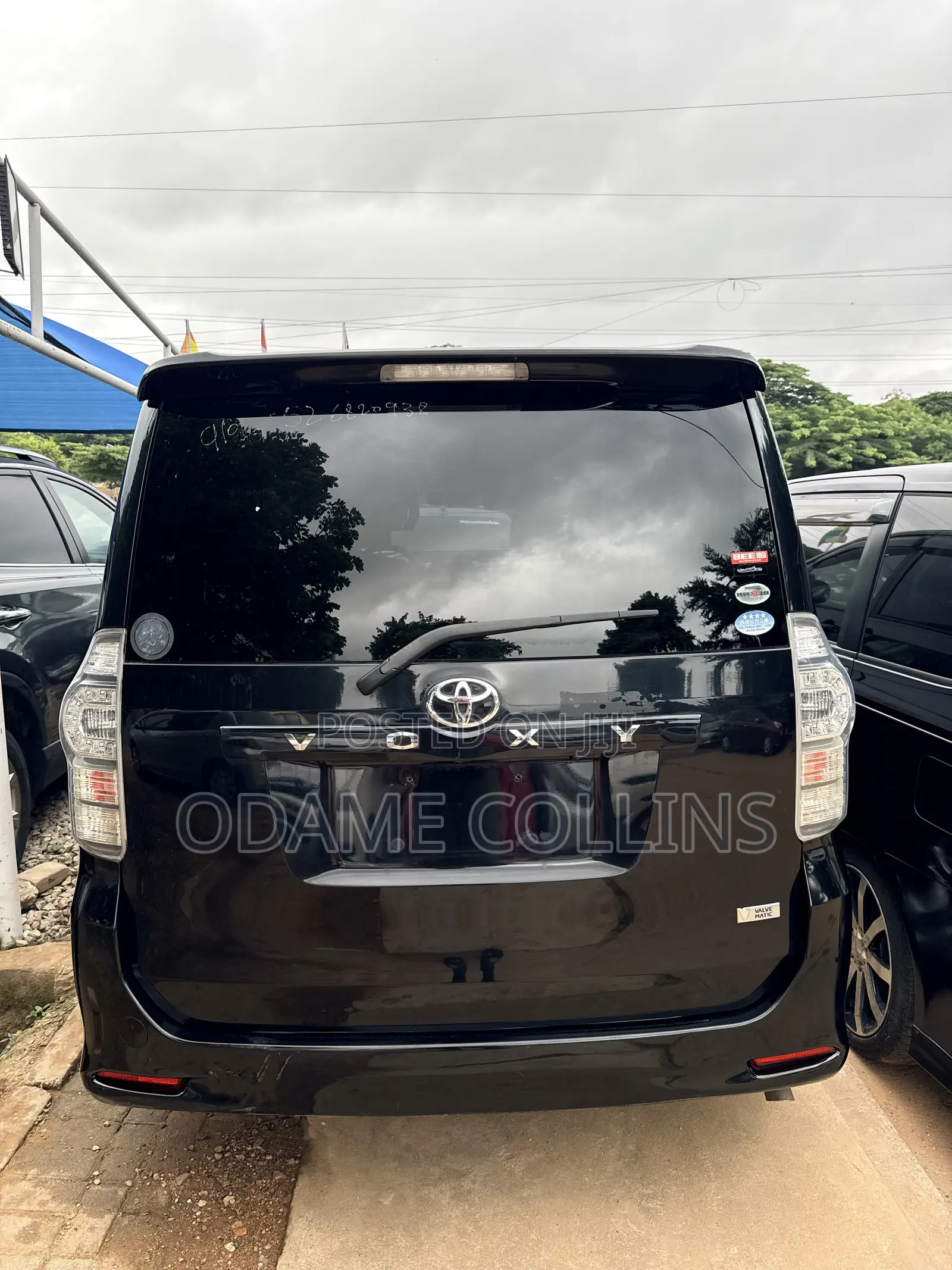 Toyota Voxy X 2WD 8-Seater 2012 Black