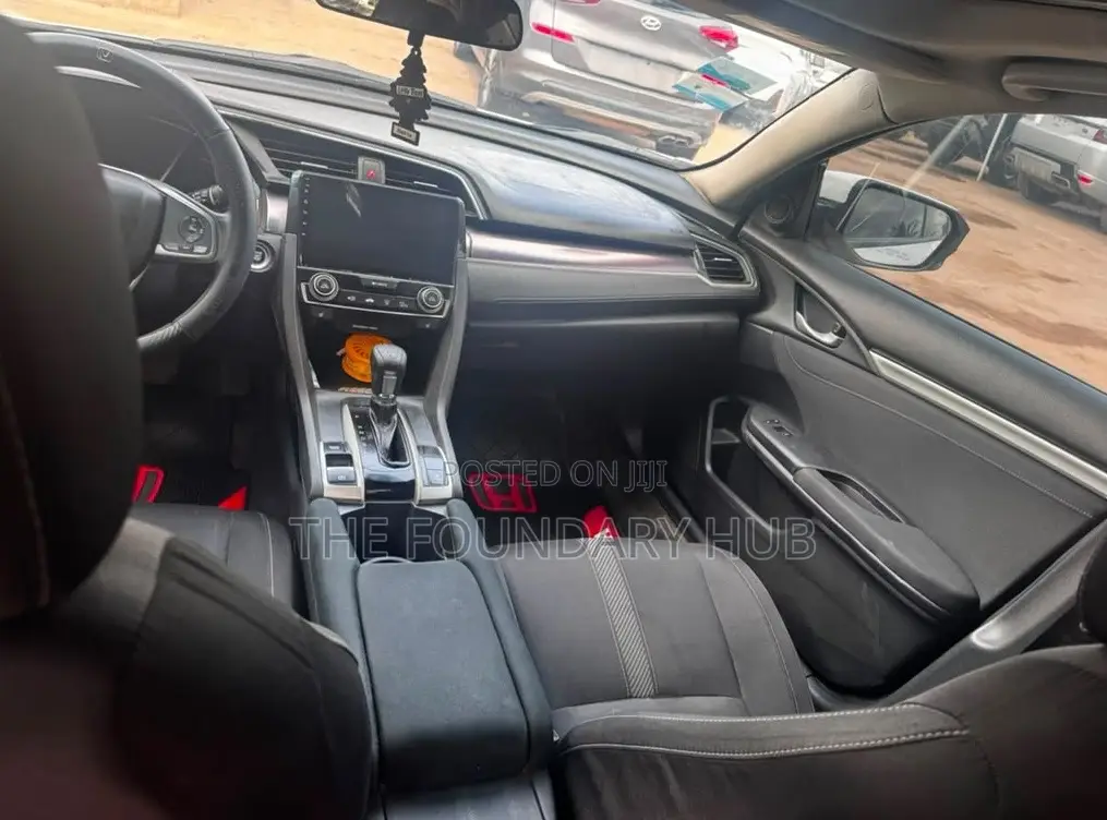 Honda Civic EX Sedan 2018 White