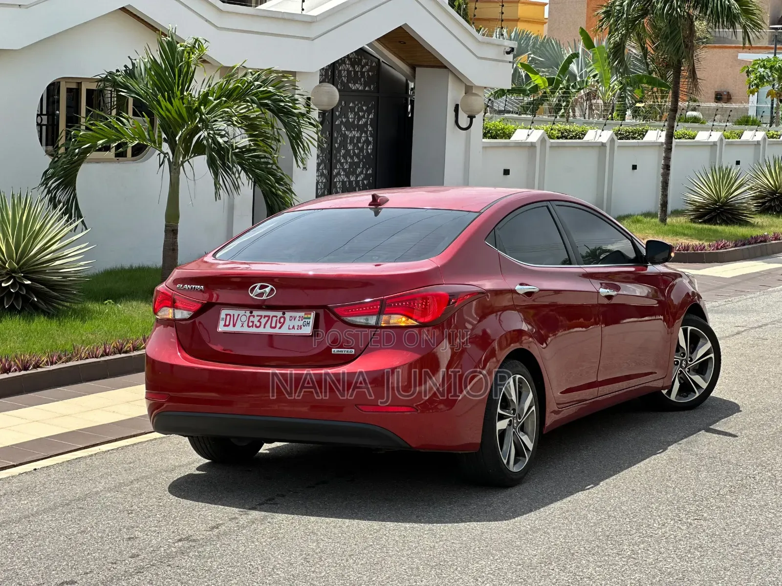 Hyundai Elantra 2016 Red