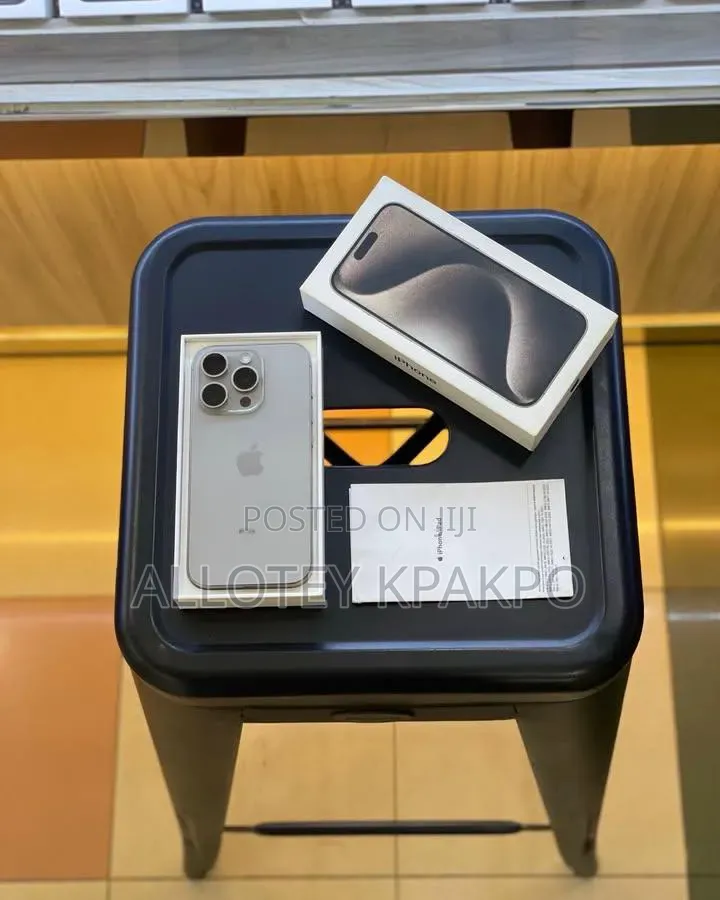 Apple iPhone 15 Pro Max 256 GB Silver