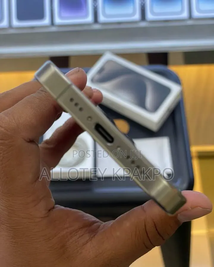 Apple iPhone 15 Pro Max 256 GB Silver