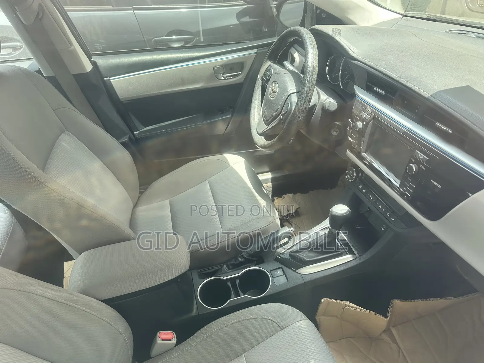 Toyota Corolla LE 4dr Sedan (1.8L 4cyl CVT) 2016 Gray