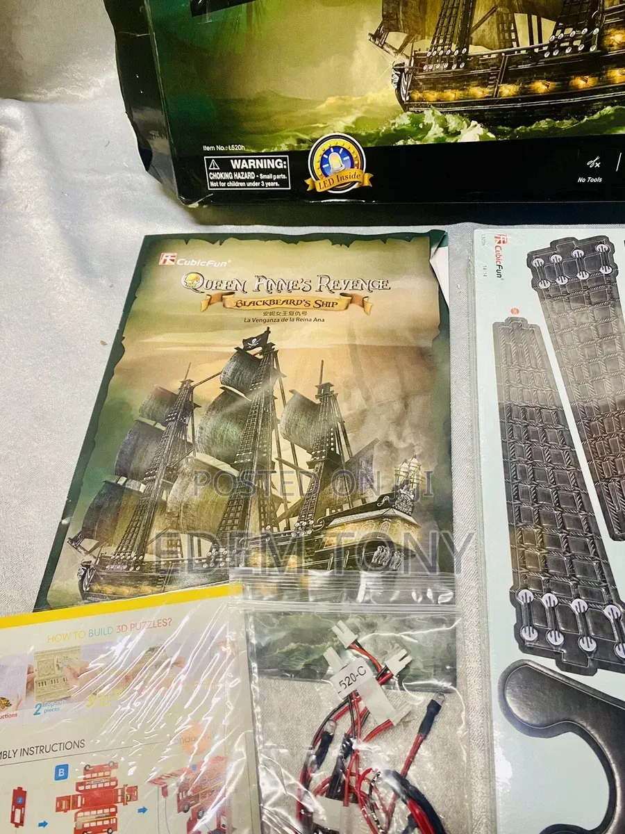 LED Queen Anne’s Revenge Blackbeards Pirate Ship Cubic 3D Puzzle
