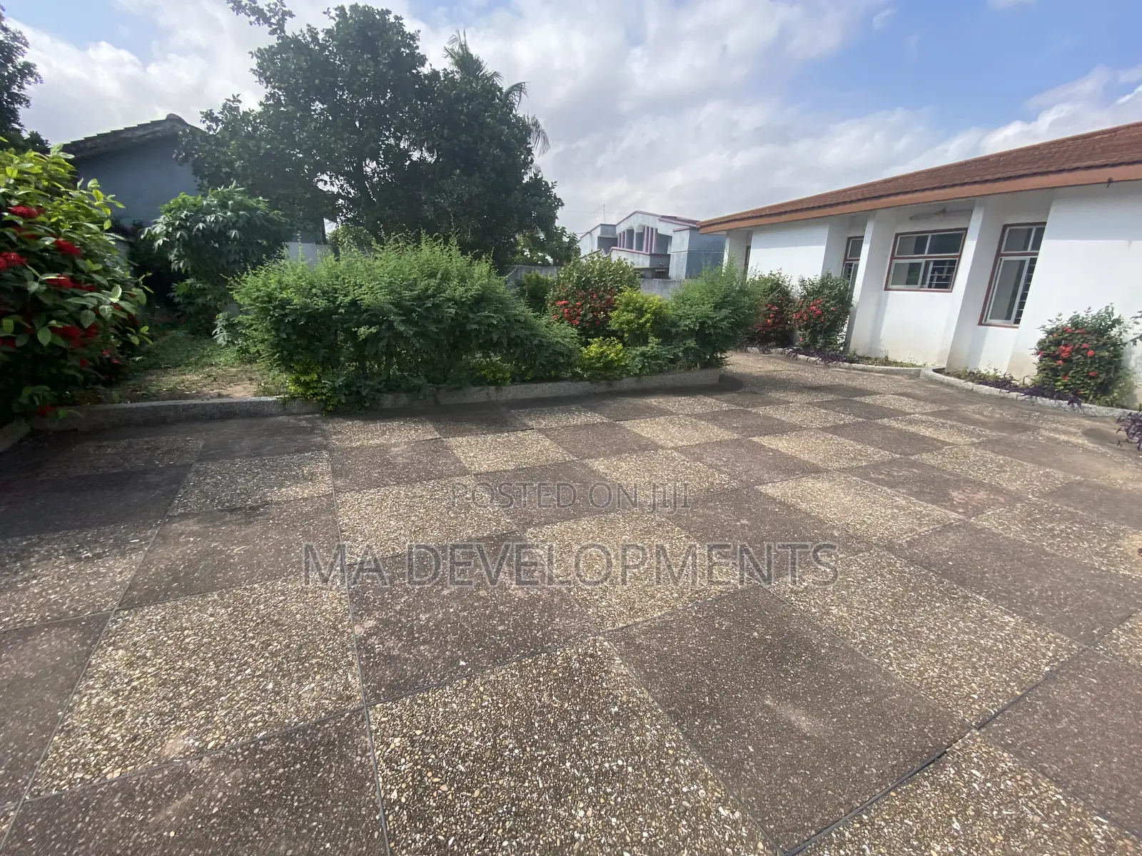 4bdrm Apartment in Madev Realty, Mile 7 for rent