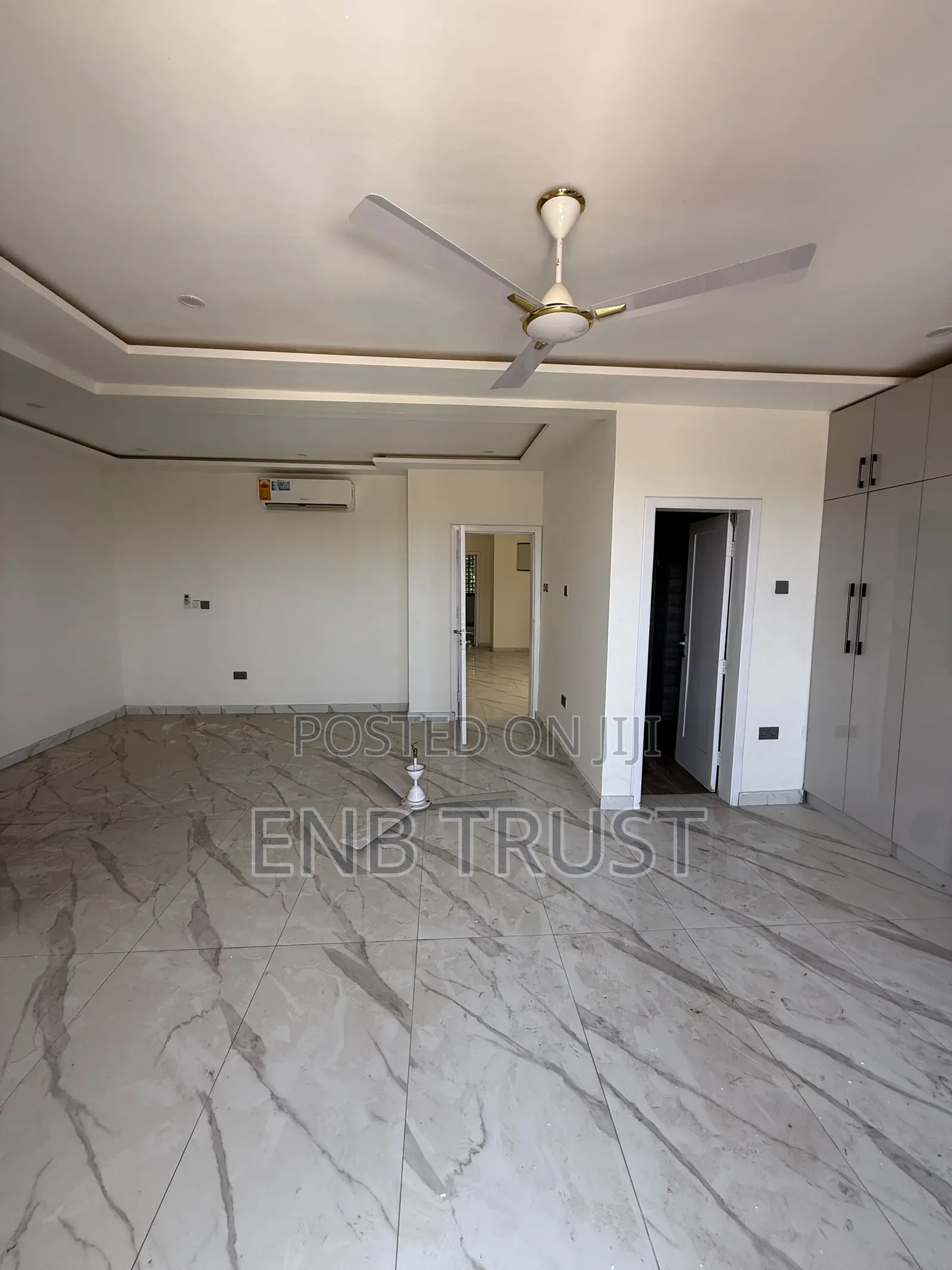 5bdrm Duplex in Lartebiokorshie for rent