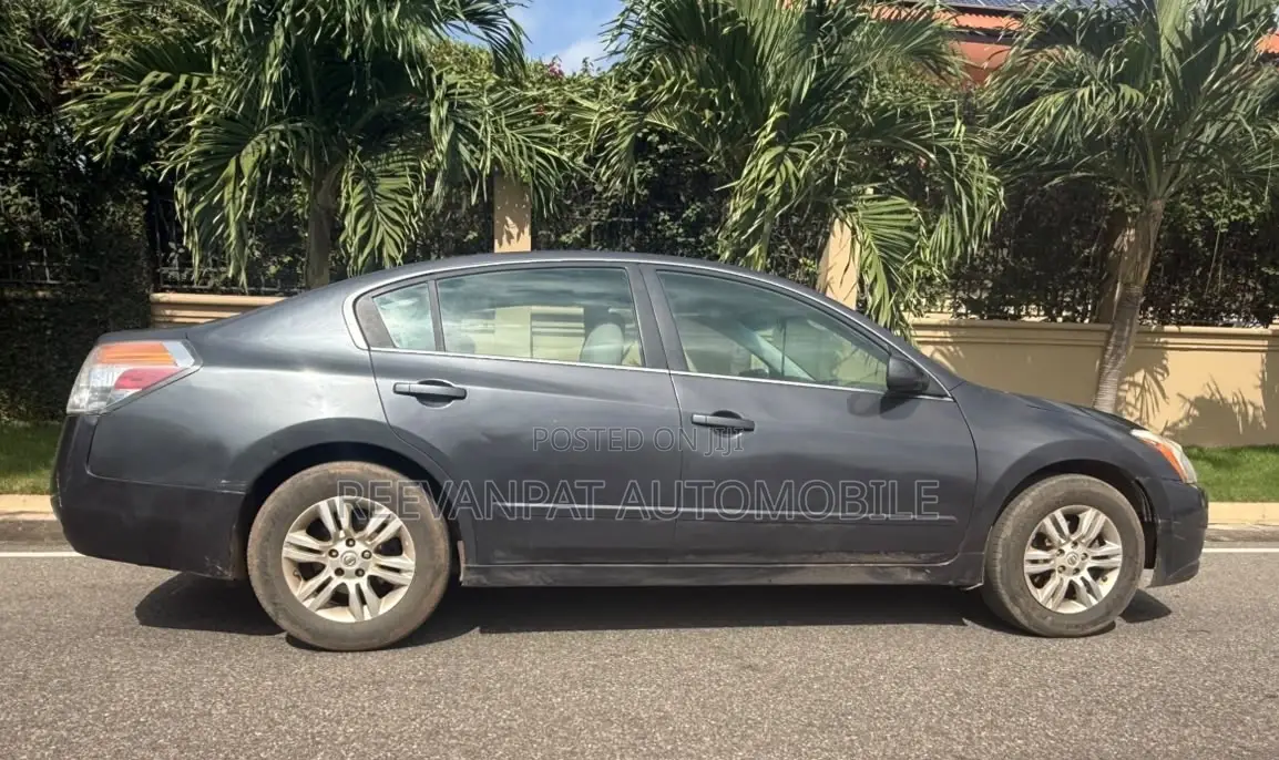 Nissan Altima 2015 Gray