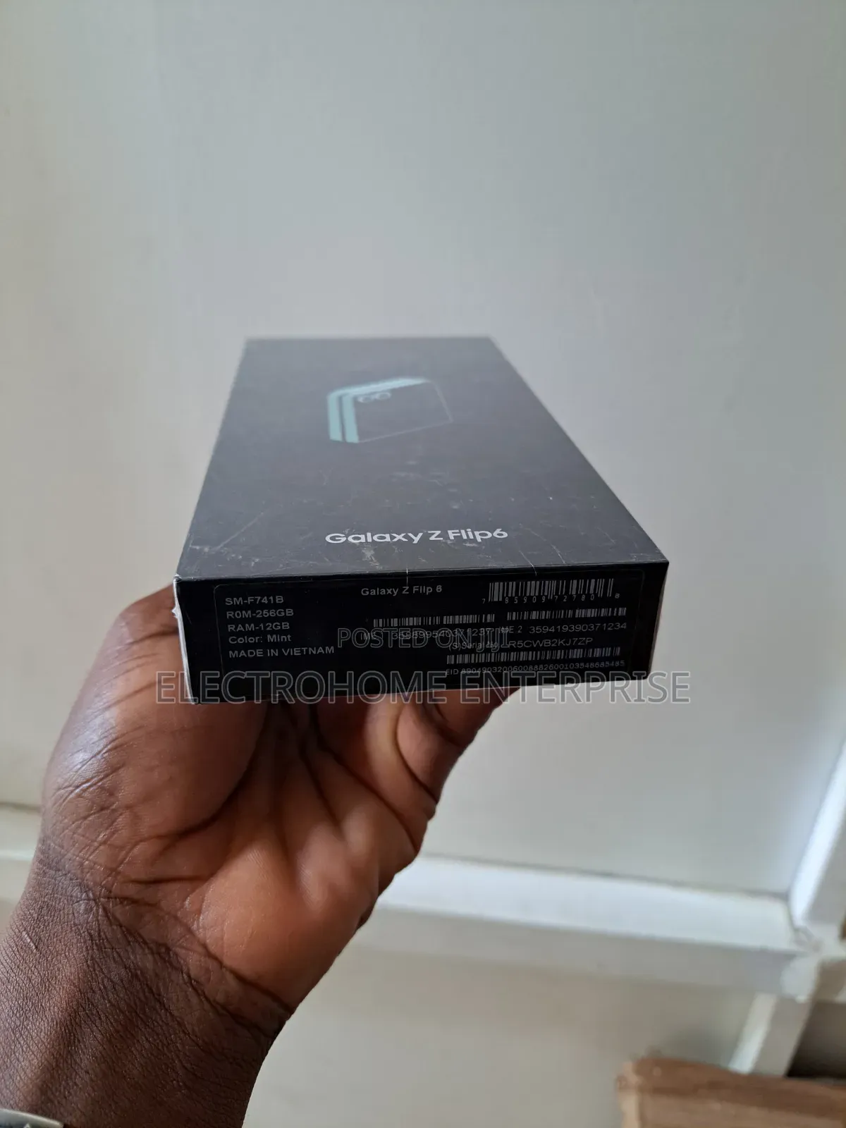 New Samsung Galaxy Z Flip6 256 GB