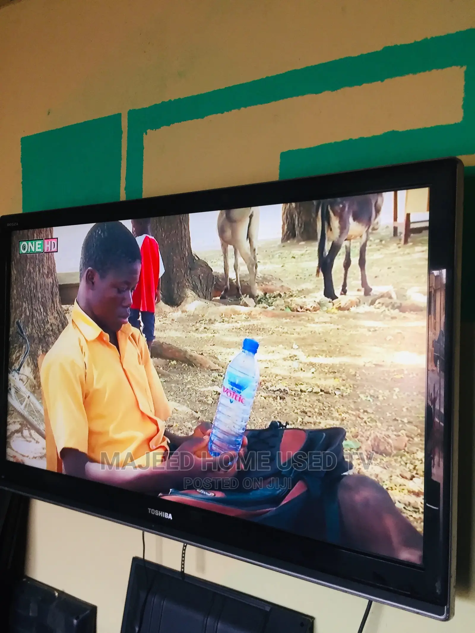 52inches Toshiba Slim Digital Tv