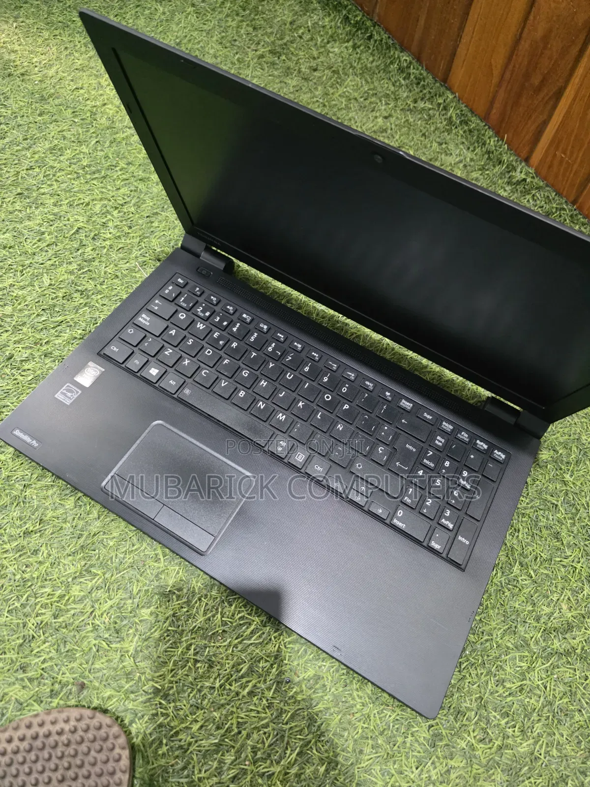 Laptop Toshiba Satellite R845 4GB Intel Core i3 HDD 500GB