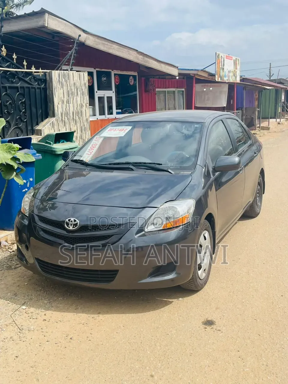 Toyota Yaris 2012 Gray