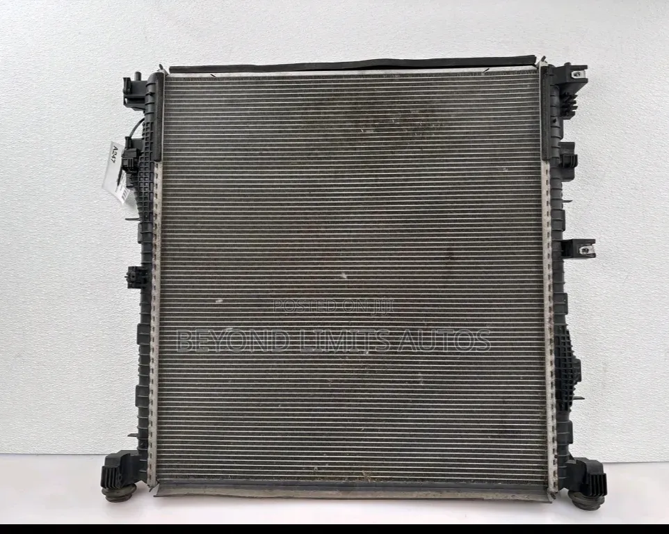 Ford Explorer 2020,2021,2022,2023,2024 Radiator / Water Tank