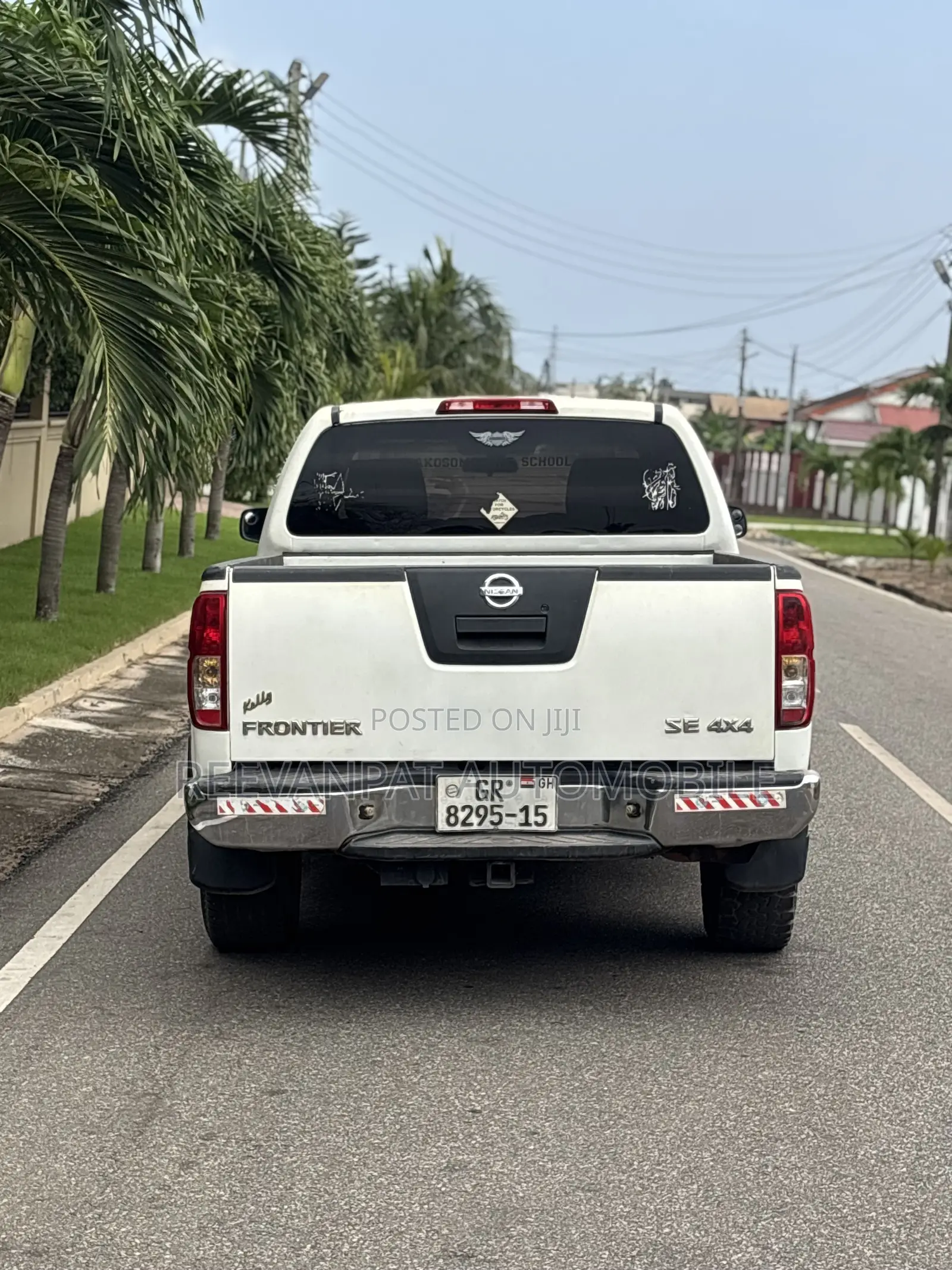Nissan Frontier 2007 White