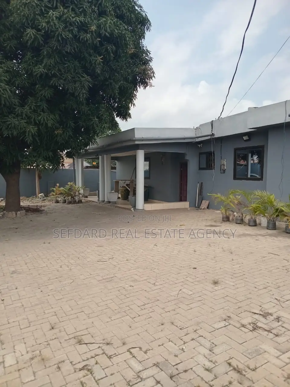 7bdrm House in Sefdard Properties, Achimota for rent
