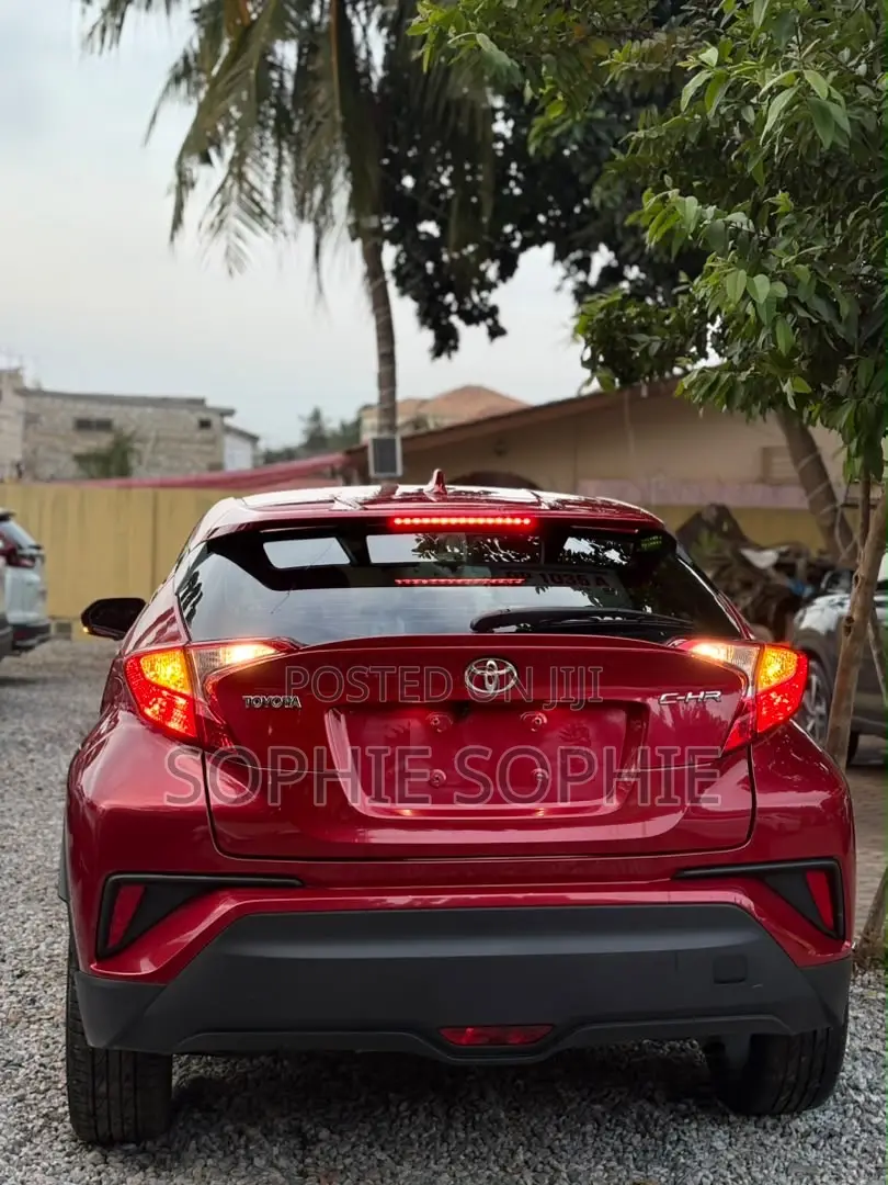 Toyota C-HR XLE 2021 Red
