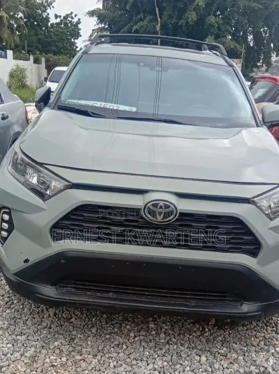 Toyota RAV4 2020 Blue