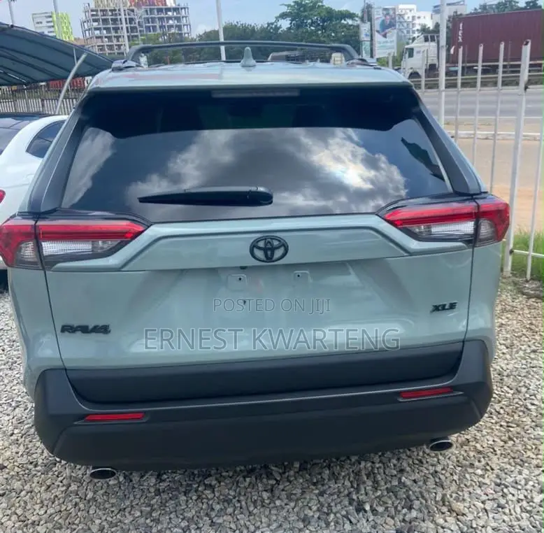 Toyota RAV4 2020 Blue